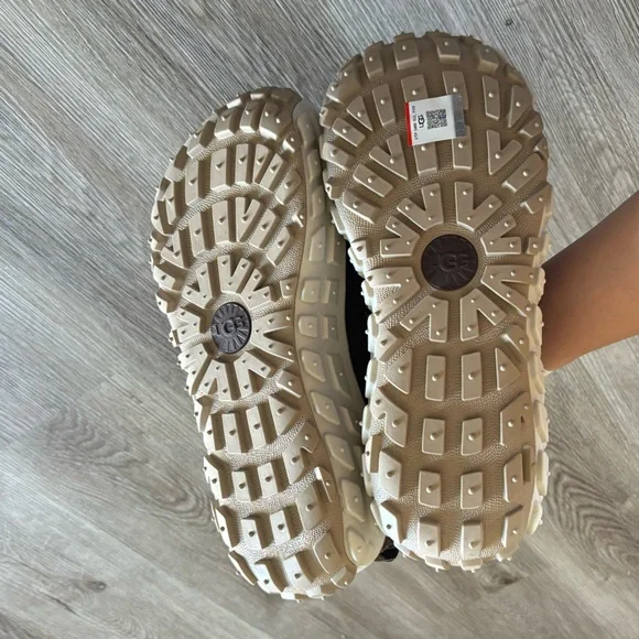 Men’s UGG Venture Daze Slip-Ons